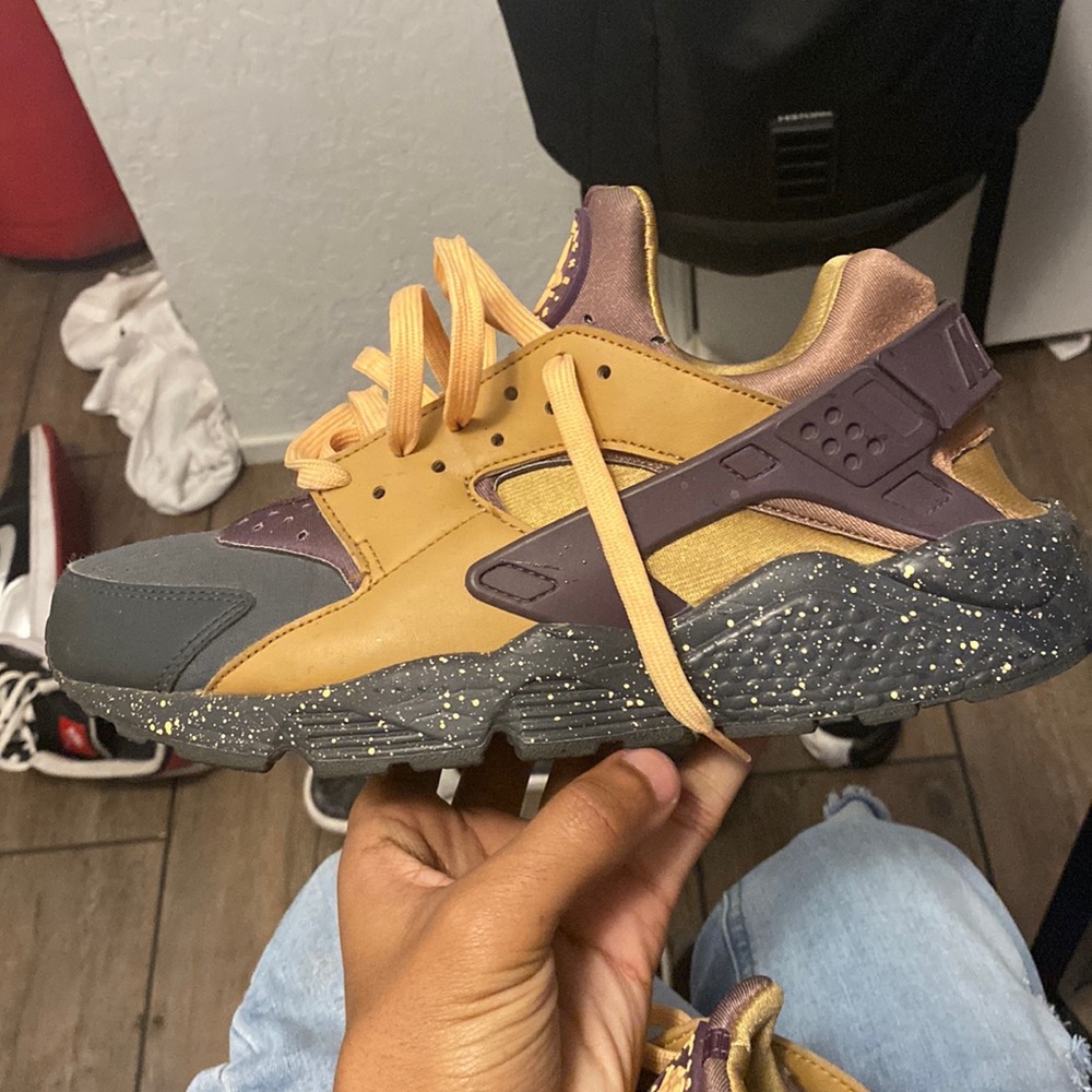 Sz 9 Pb&j hurraches